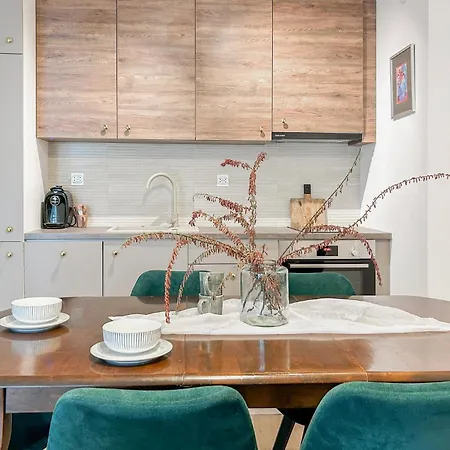 Lejlighed Beautiful In With Kitchen